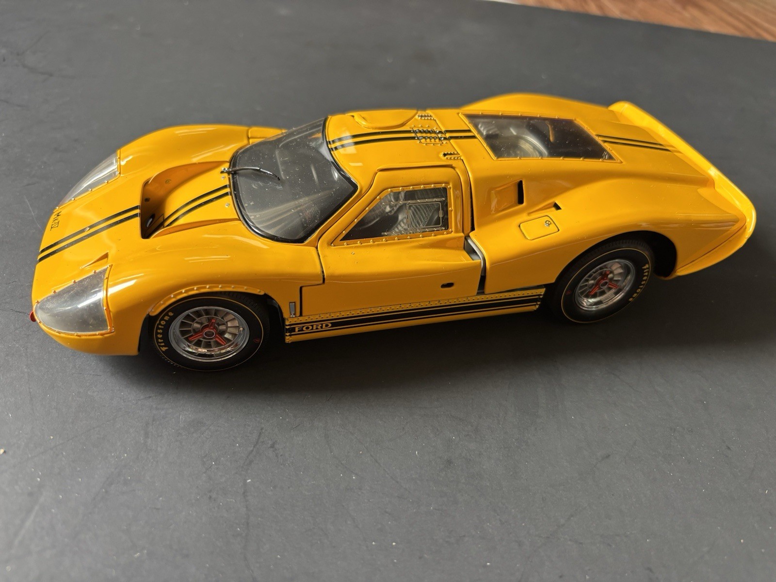Exoto Racing Legends 1:18 Ford GT40 MKIV Yellow Diecast Racing Car Exoto Racing Legends 1:18 Ford GT40 MKIV Yellow Diecast Racing Car