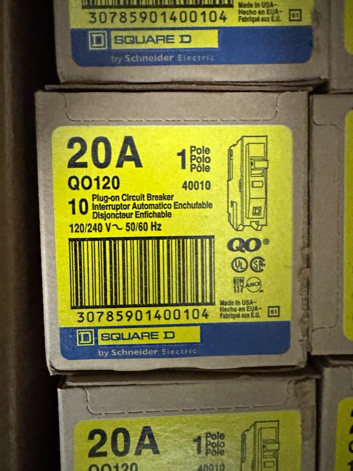 Square D QO120 20A 1-Pole Plug-On Circuit Breaker 120/240V AC BOX of 10 Square D QO120 20A 1-Pole Plug-On Circuit Breaker 120/240V AC BOX of 10