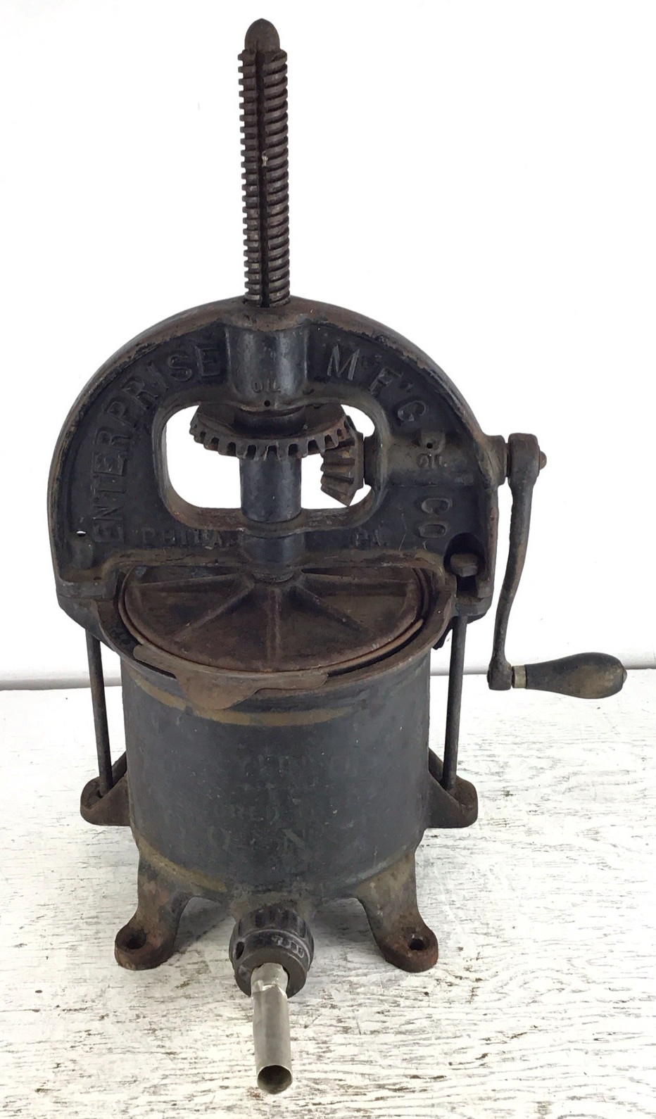 Antique 6 Qt. #31 Cast Iron Enterprise MFG Co. Sausage Fruit Press Stuffer #2092 Antique 6 Qt. #31 Cast Iron Enterprise MFG Co. Sausage Fruit Press Stuffer #2092