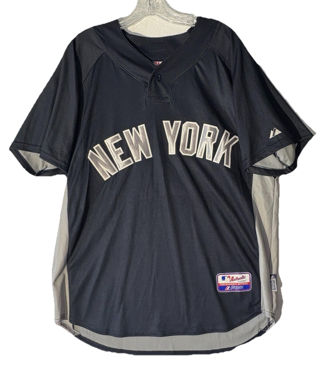 Majestic Derek Jeter 2010 Spring Training Jersey NY Yankees Authentic L NWOT Majestic Derek Jeter 2010 Spring Training Jersey NY Yankees Authentic L NWOT