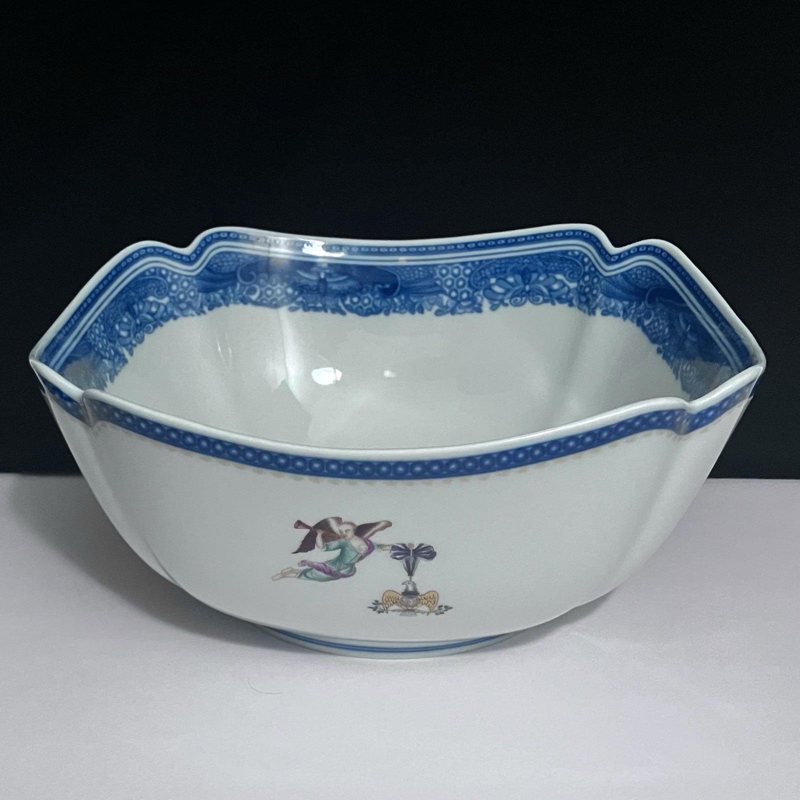 MOTTAHEDEH 10 Inch CINCINNATI BOWL / Rare Signed by MILDRED MOTTAHEDEH 1908-2000 MOTTAHEDEH 10 Inch CINCINNATI BOWL / Rare Signed by MILDRED MOTTAHEDEH 1908-2000