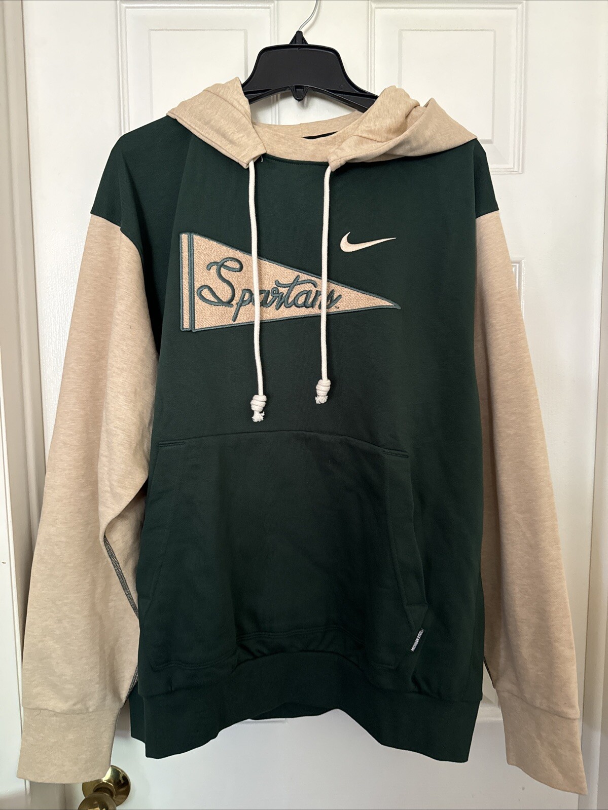 Nike Men’s XL Michigan State Spartans Team Issued Green Hoodie FJ9034-397 NEW