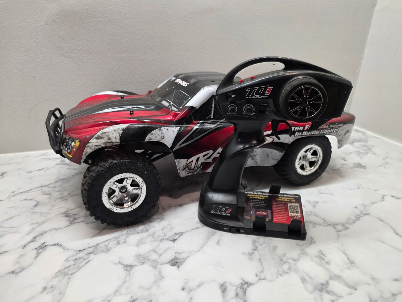 Traxxas Slash 2WD 1/10 Short Course Truck Brushed RTR w/TQ Radio