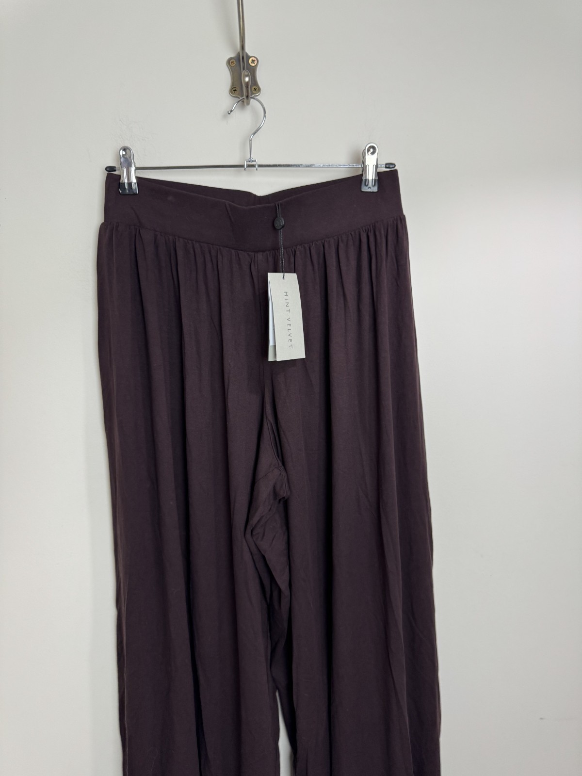 Mint Velvet Jersey Balloon Trousers Size M Short Brown Minimalist RRP £59 Mint Velvet Jersey Balloon Trousers Size M Short Brown Minimalist RRP £59