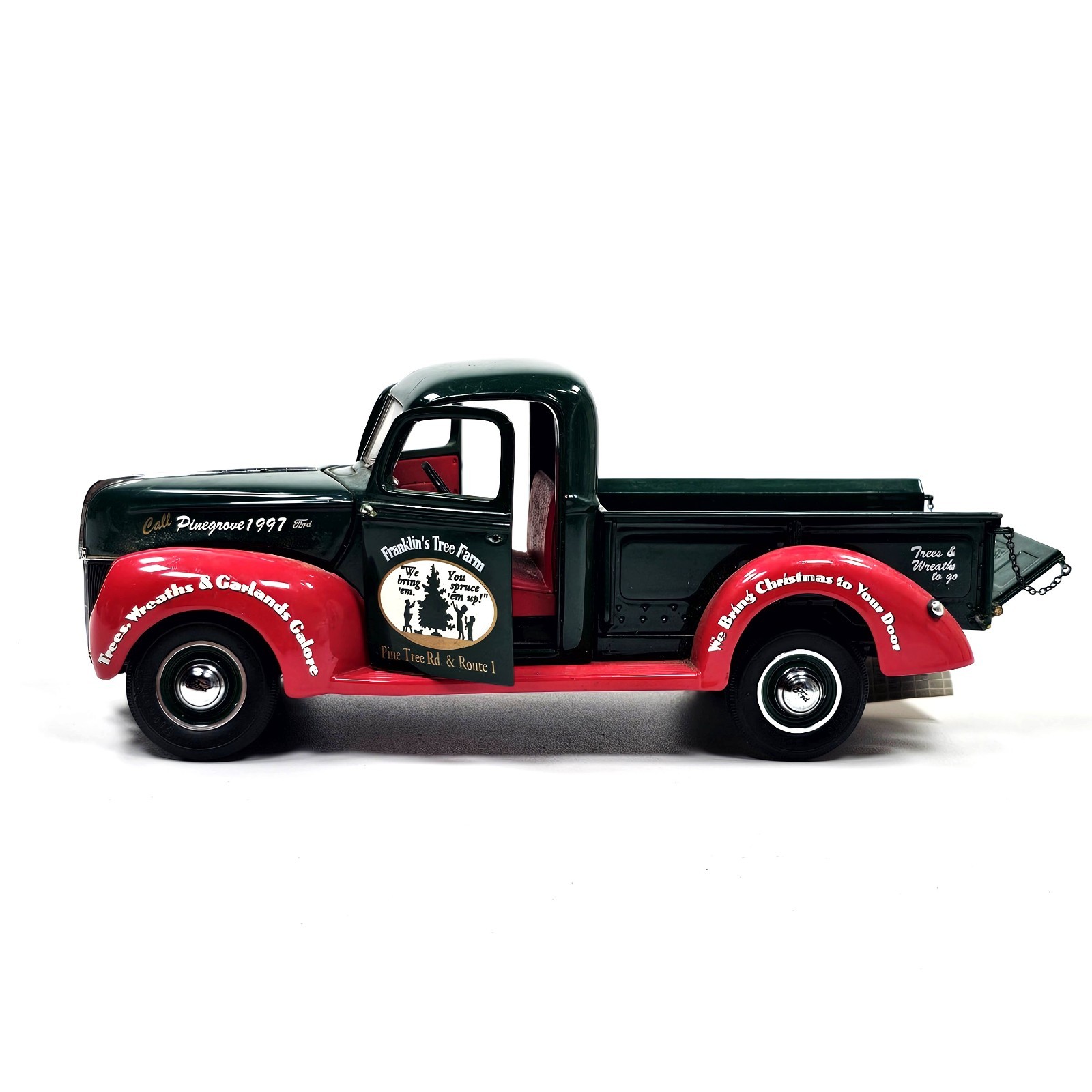Franklin Mint 1/24 1997 Xmas Truck 1940 Ford Pickup  W/ Xmas Tree (Please Read)