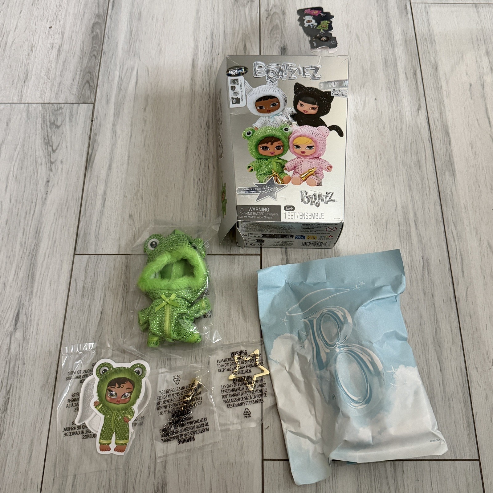 MGA Bratz Bratziez Bling Series Confirmed YASMIN Plush Doll Keychain MGA Bratz Bratziez Bling Series Confirmed YASMIN Plush Doll Keychain