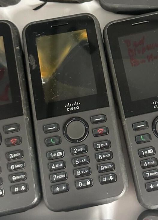 Lot of 10 Cisco 8821 CP-8821 Cordless IP VoIP Phone POWERS ON READ DES FOR PARTS