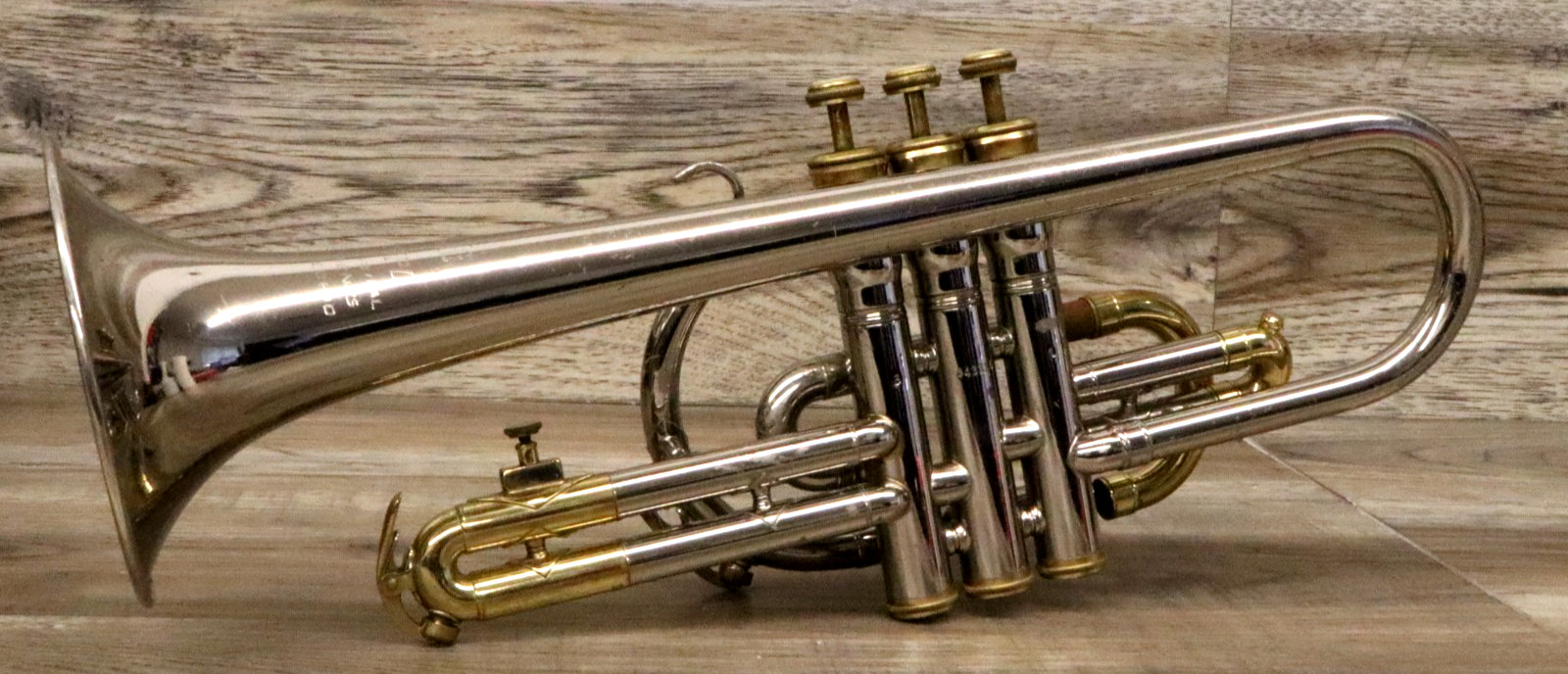 VINTAGE 1960s-70s King Tempo White Silver /Gold  Two Tone Cornet