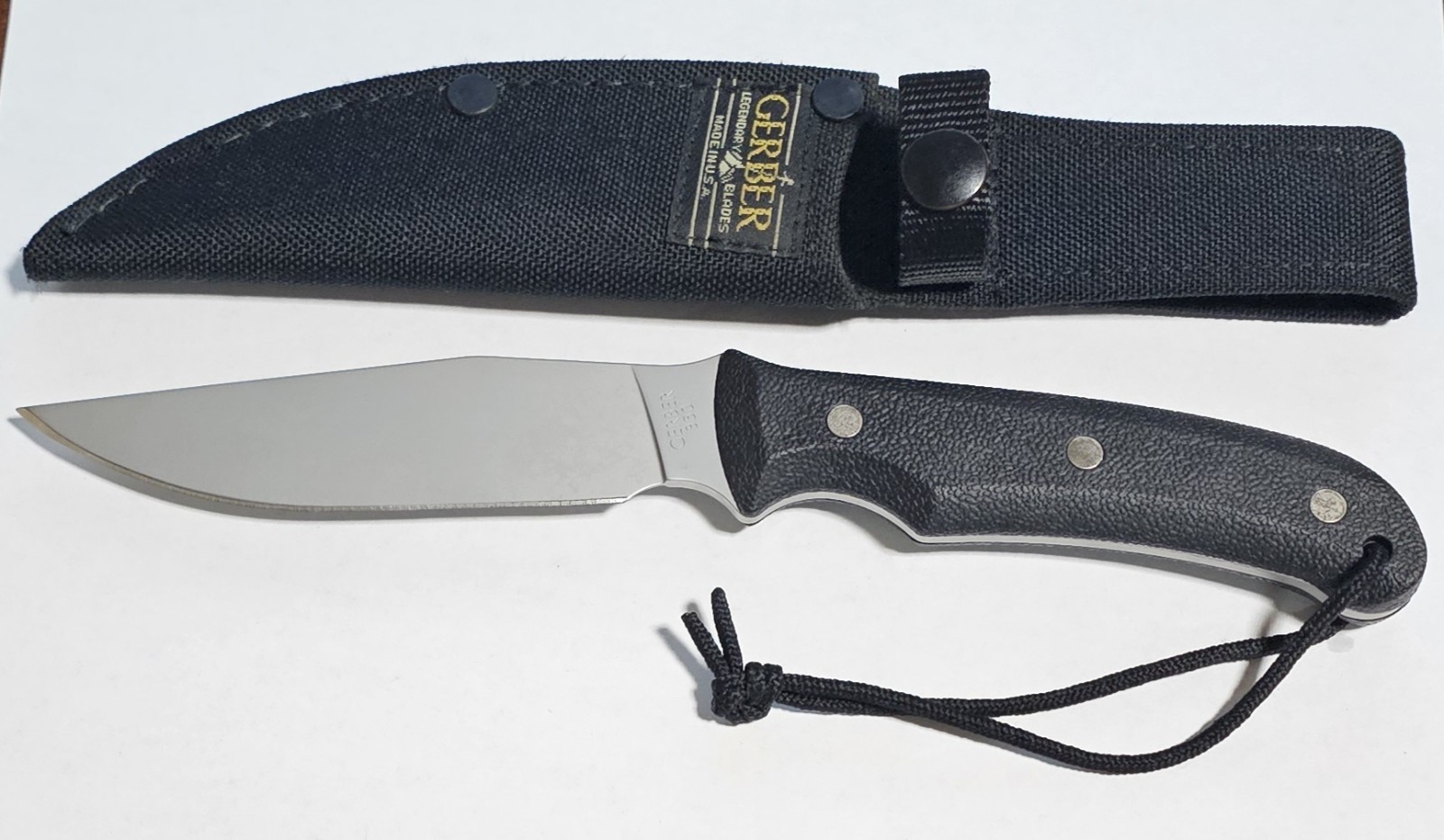 Gerber Vintage 950 Pro Guide Fixed Blade Knife & Sheath USA Made Gerber Vintage 950 Pro Guide Fixed Blade Knife & Sheath USA Made