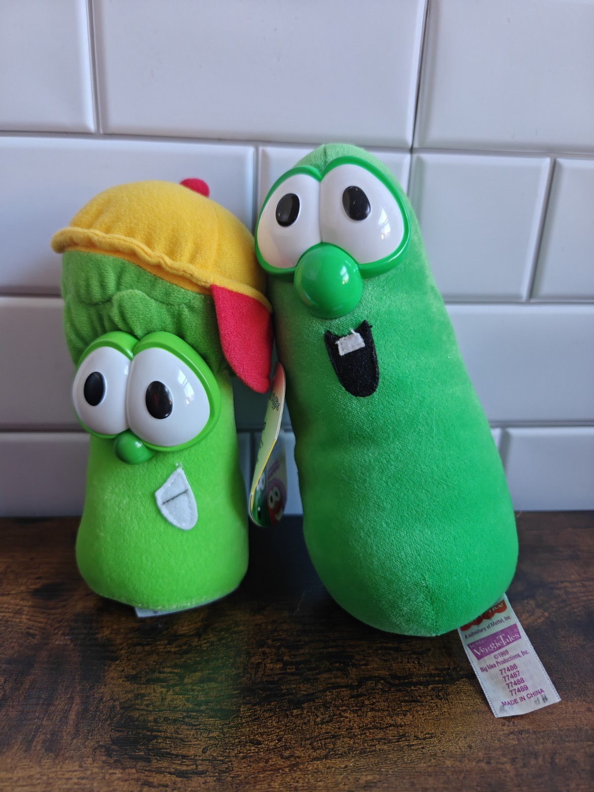 Vintage VeggieTales Larry & Junior Asparagus Plush Set Green Fun Toys Vintage VeggieTales Larry & Junior Asparagus Plush Set Green Fun Toys