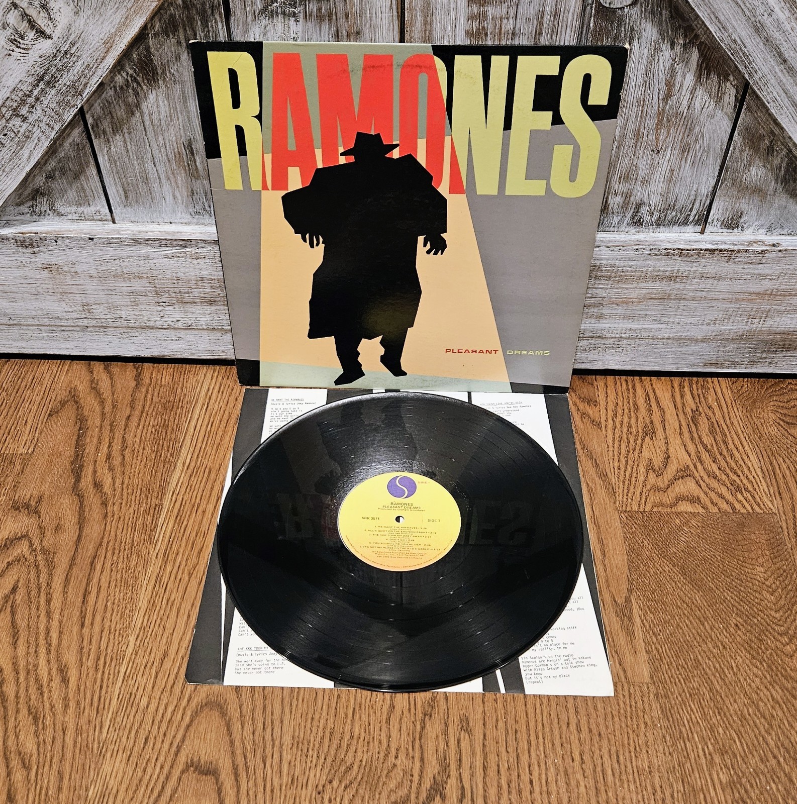 Ramones \ Ramones \