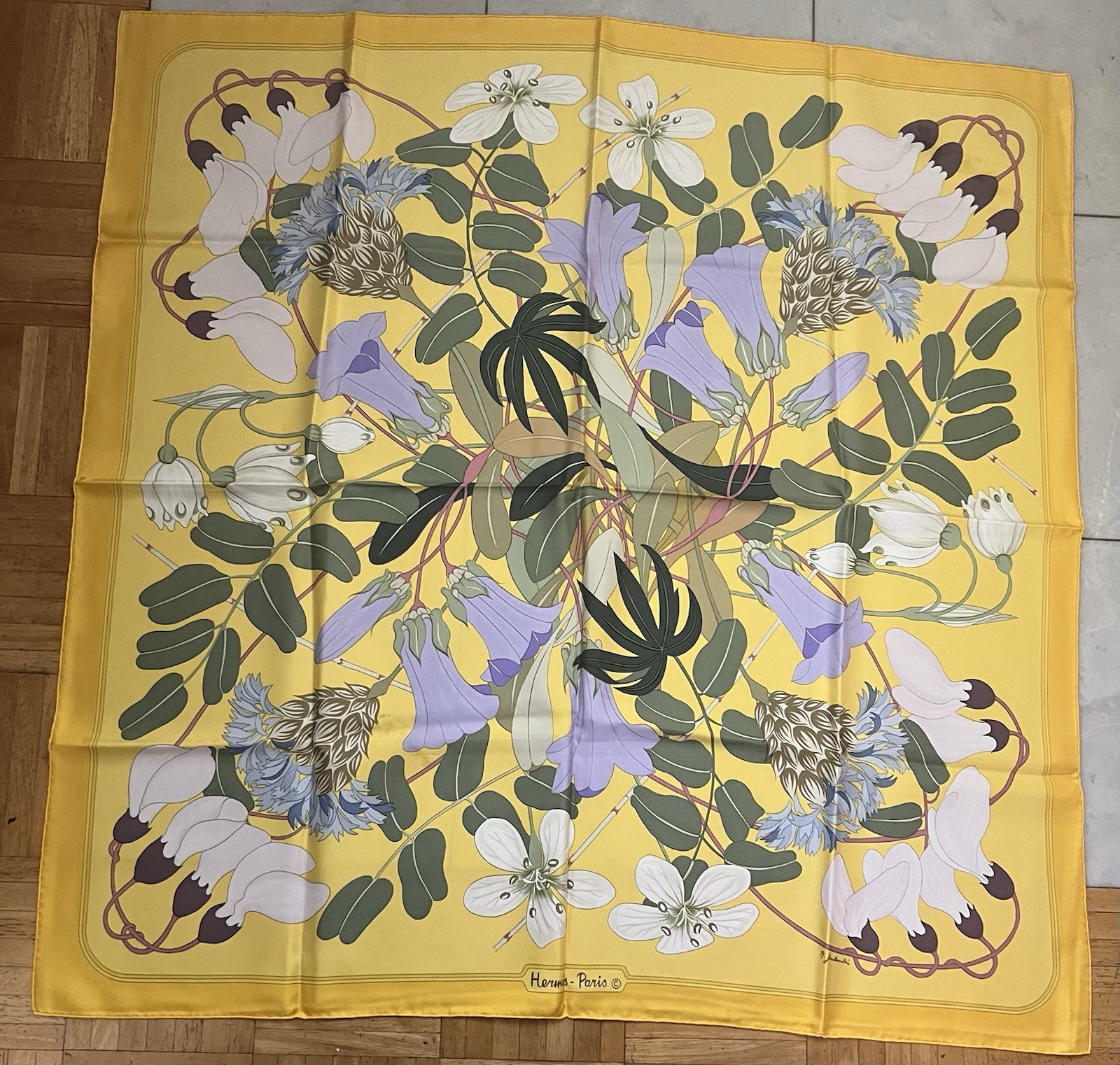 Vintage HERMES Carre 90 Flora Graeca Silk Scarf Floral