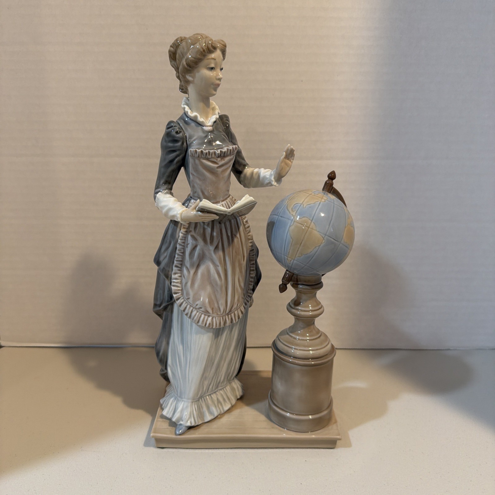 Lladro #5209 School Marm Porcelain Figurine Model 13\
