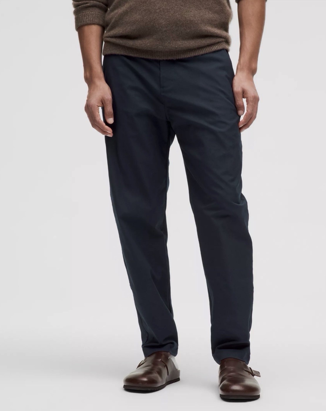 lululemon Relaxed-Tapered Smooth Twill Trouser 27\
