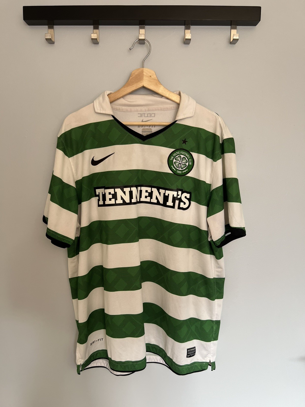 Celtic 2011/12 home shirt size XL nike white green men\'s