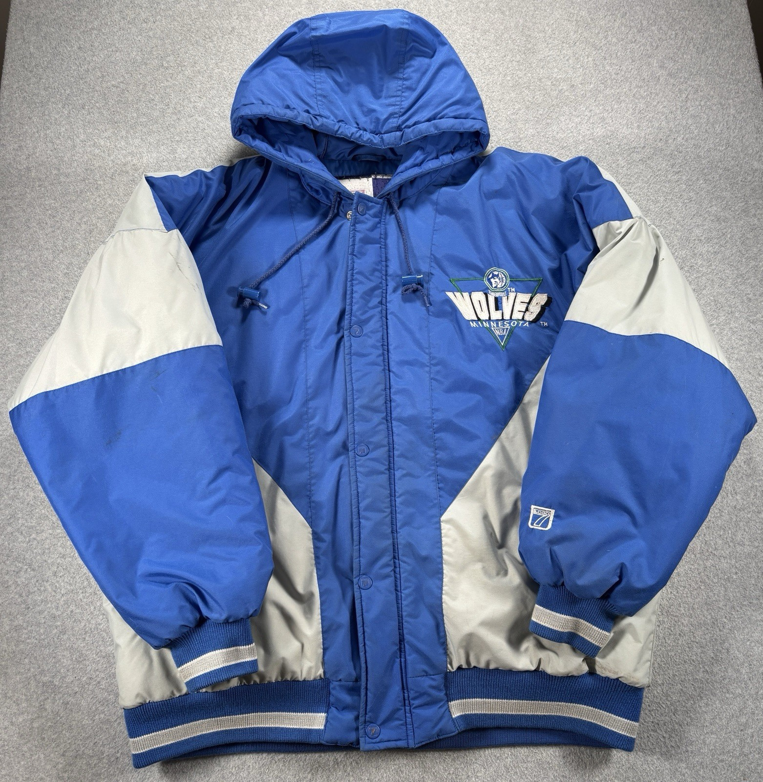 Vintage 1990S Logo 7 Minnesota Timberwolves Winter Jacket XL Full Zip Men’s Vintage 1990S Logo 7 Minnesota Timberwolves Winter Jacket XL Full Zip Men’s