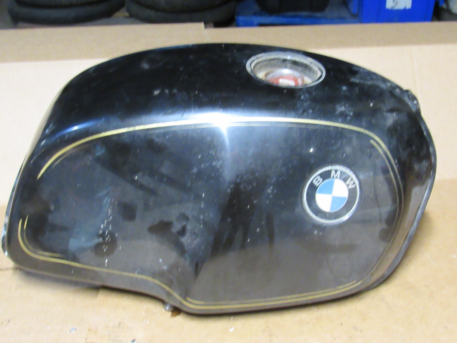 1977 BMW R100/7 AIRHEAD Gas Tank Fuel Tank Large Dent Needs work