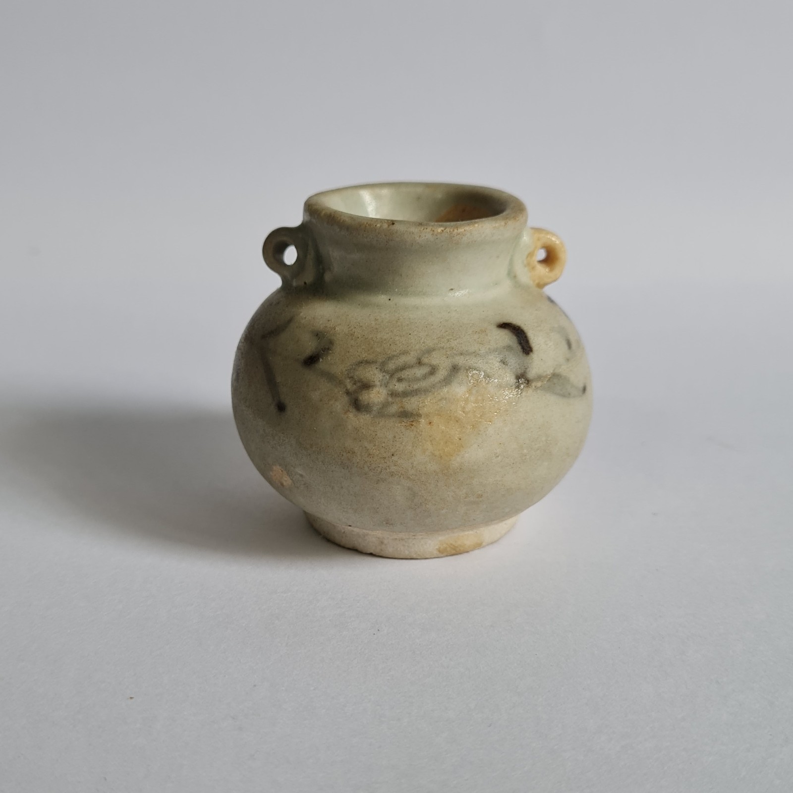 c.1350 Yuan Dynasty Blue and White Porcelain Jarlet Jar Vase Ceramic Jingdezhen c.1350 Yuan Dynasty Blue and White Porcelain Jarlet Jar Vase Ceramic Jingdezhen