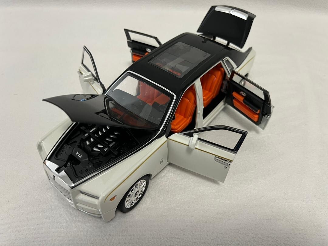 1:18 Rolls-Royce Phantom Car Alloy Model Diecast  Model Collection Kids Gift
