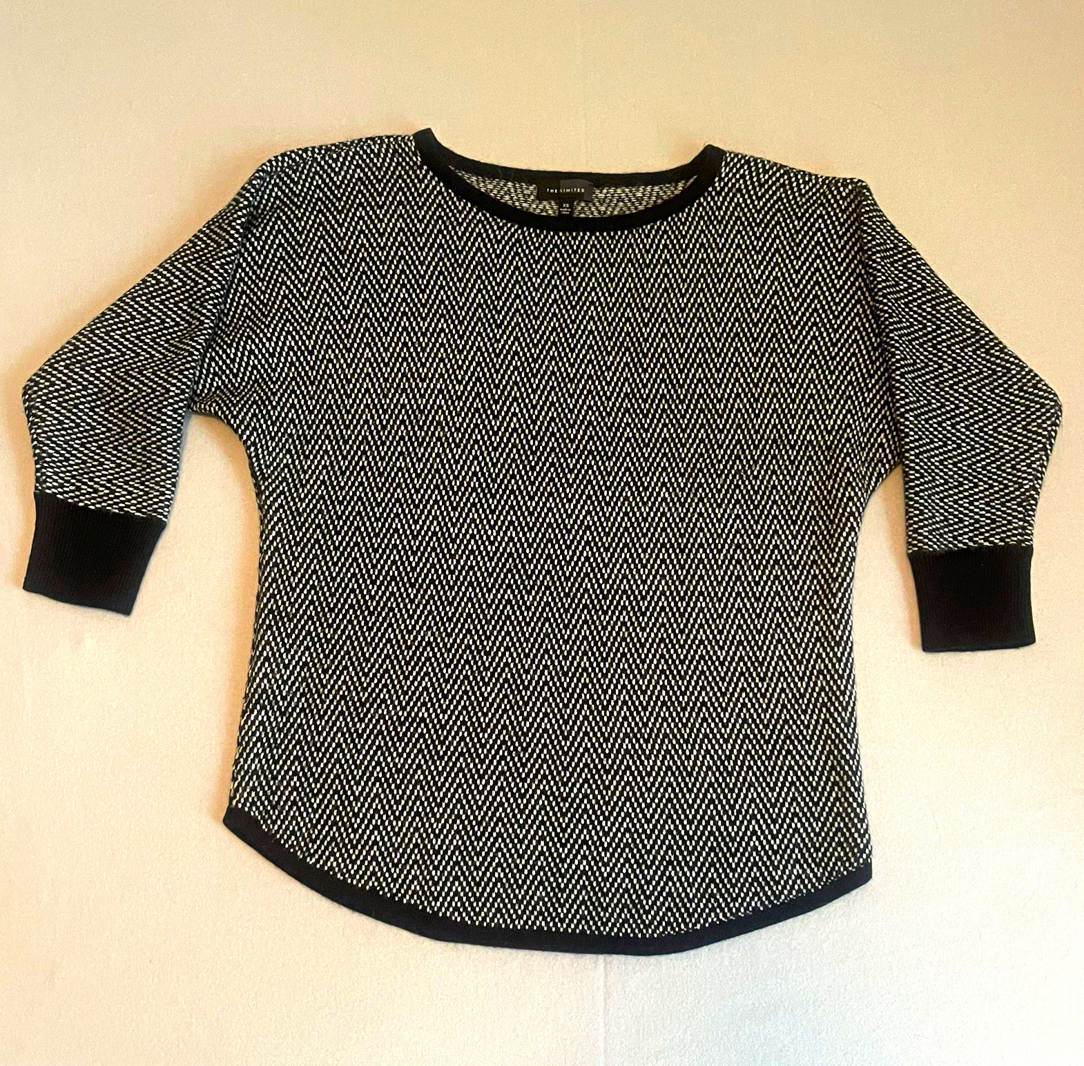 The Limited XS Black/White Herringbone Knit Acrylic Round Neck 3/4 Sleeve Top