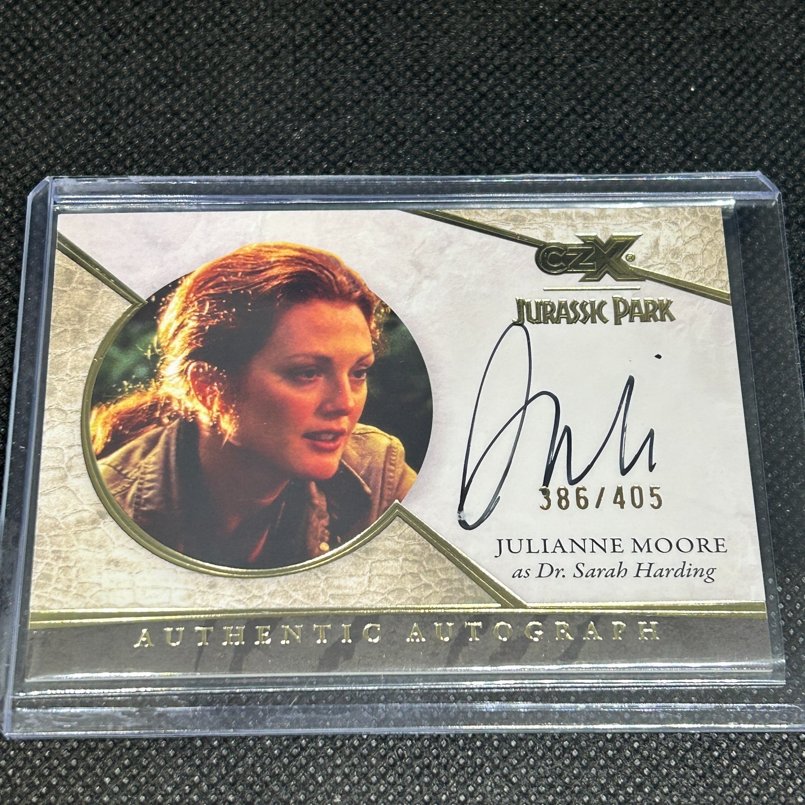 2026 JURASSIC PARK CRYPTOZOIC CZX JULIANNE MOORE SARAH HARDING AUTO #d 386/405