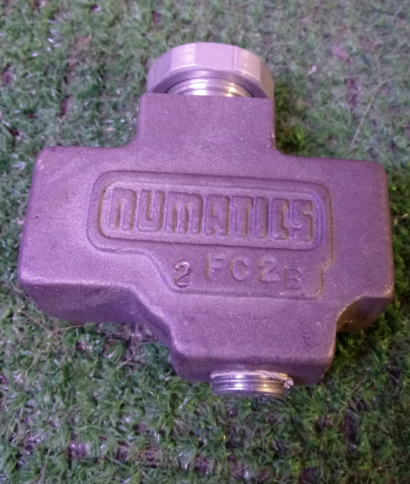 1 NEW NUMATICS 2FC2B FLOW CONTROL VALVE NIP ***MAKE OFFER***