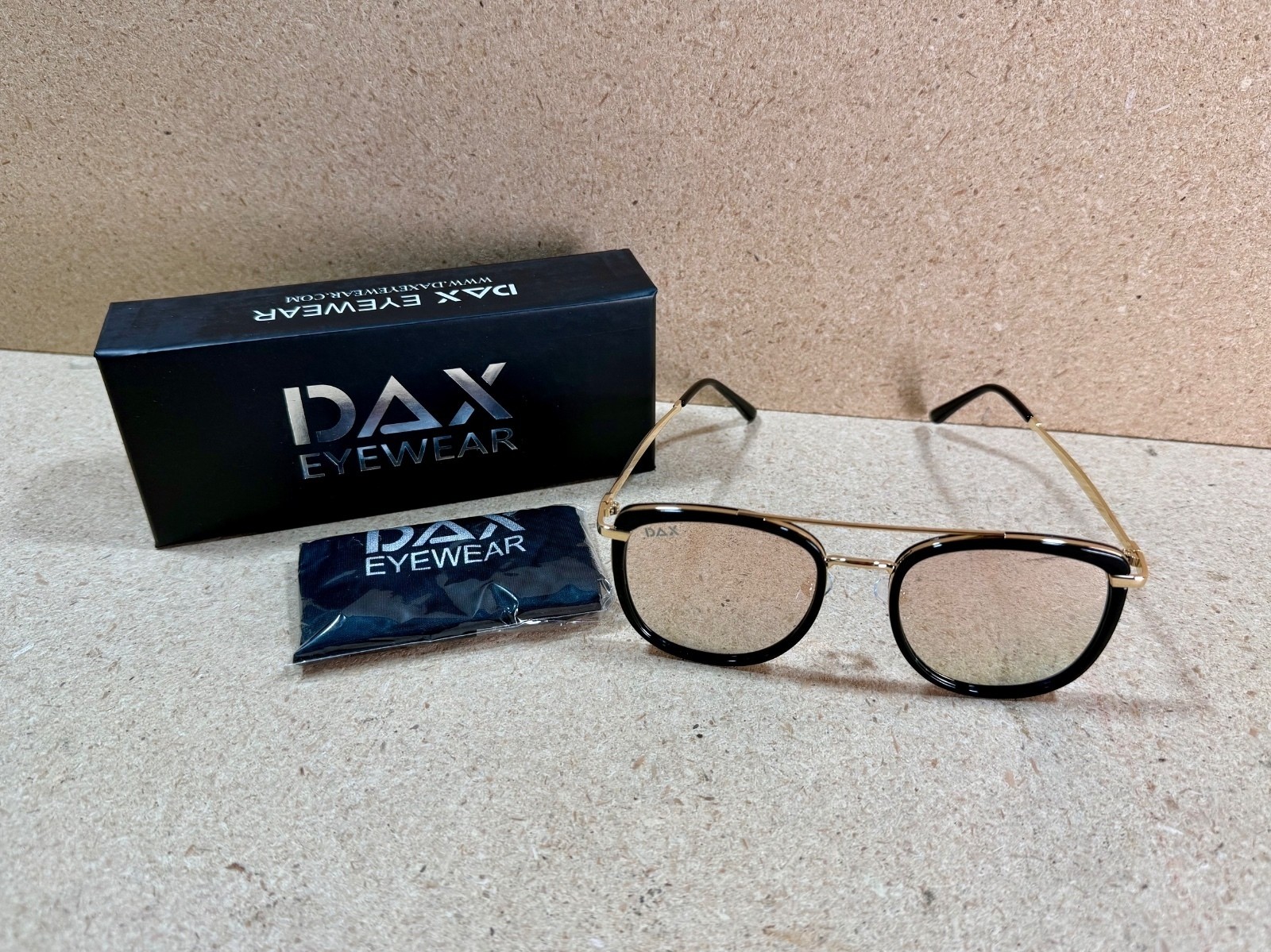 Dax Eyewear Shay Aviator UV 400 Metal Unisex Sunglasses - Ivy in Gold