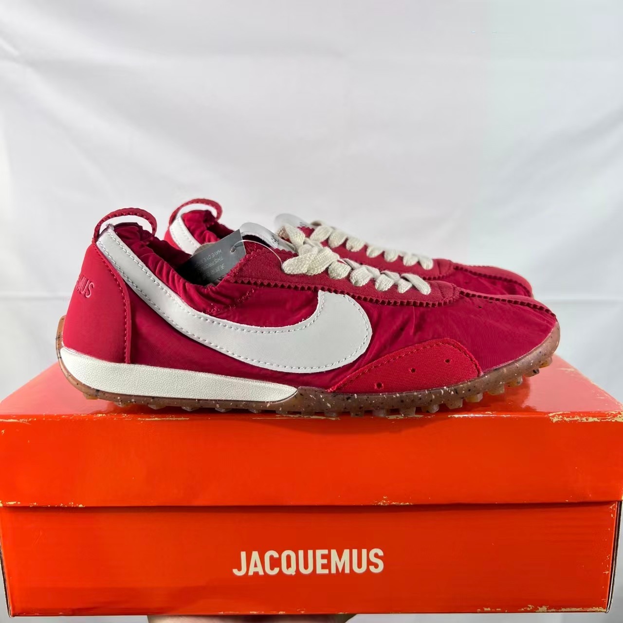 HV8547-600 New Jacquemus x Nike Moon Shoe SP 'University Red' Men’s Shoes