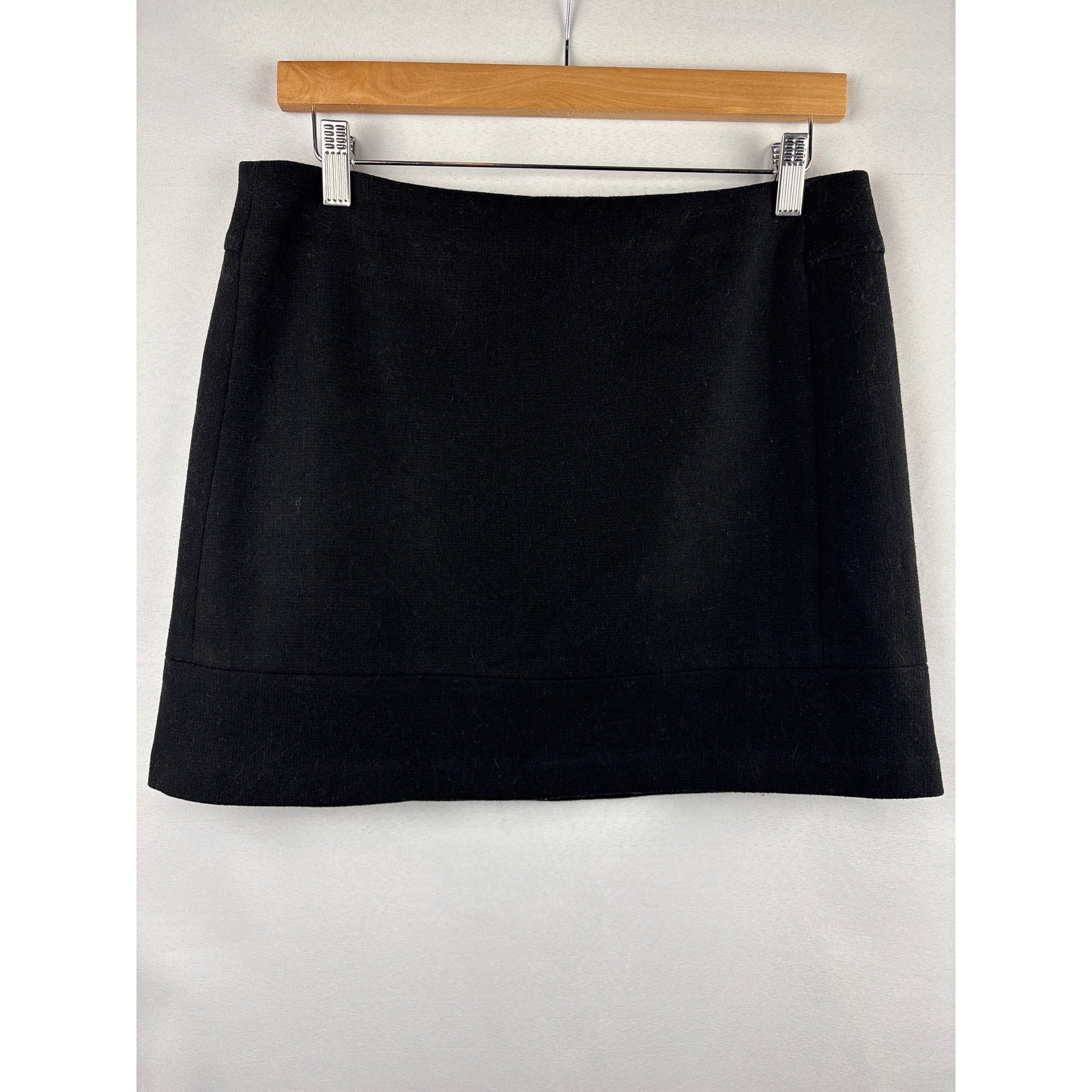 Women’s Kenar Size 6 Black Wool Mini Skirt Women’s Kenar Size 6 Black Wool Mini Skirt