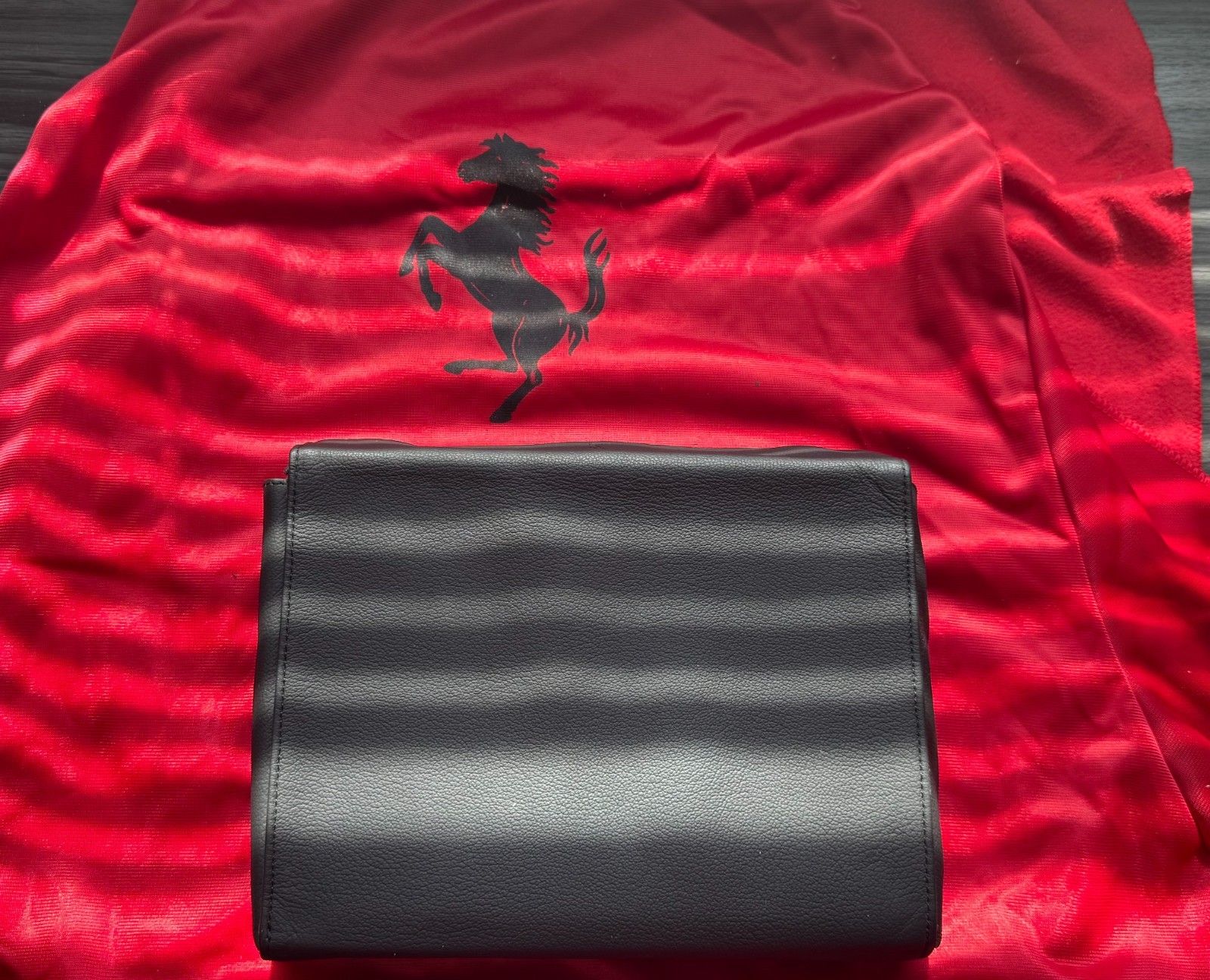 FERRARI OWNERS MANUAL / DOCUMENTATION SET WITH LEATHER DOCUMENT POUCH
