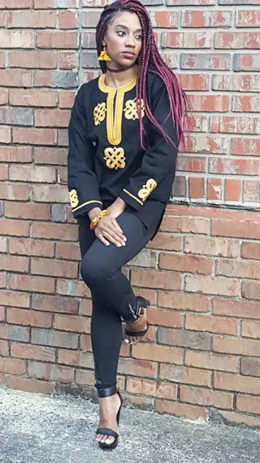 Black Dashiki with Gold Embroidery – DP3801