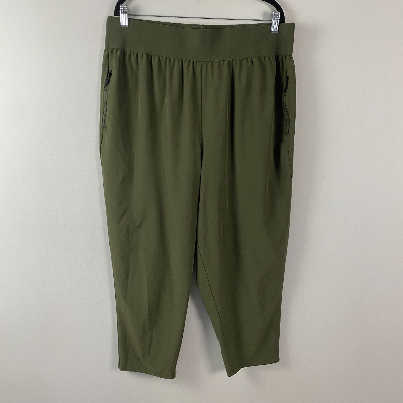 Torrid Happy Camper Crop Active Pant Womens Size 2X Green Pull On
