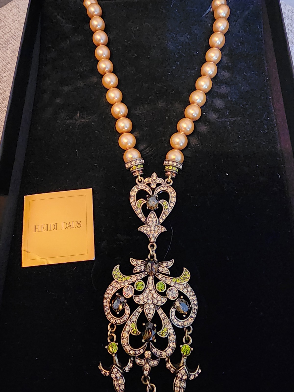Vintage Heidi Daus pearl beads pendant necklace