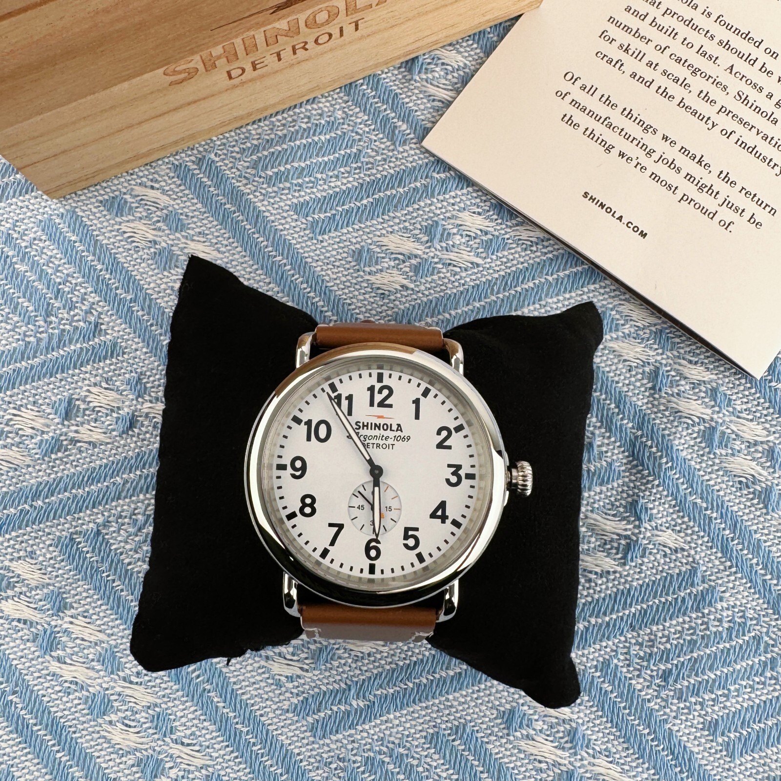 New Shinola The Runwell White Dial Tan Leather Strap Quartz Men\'s Watch 47mm New Shinola The Runwell White Dial Tan Leather Strap Quartz Men\'s Watch 47mm