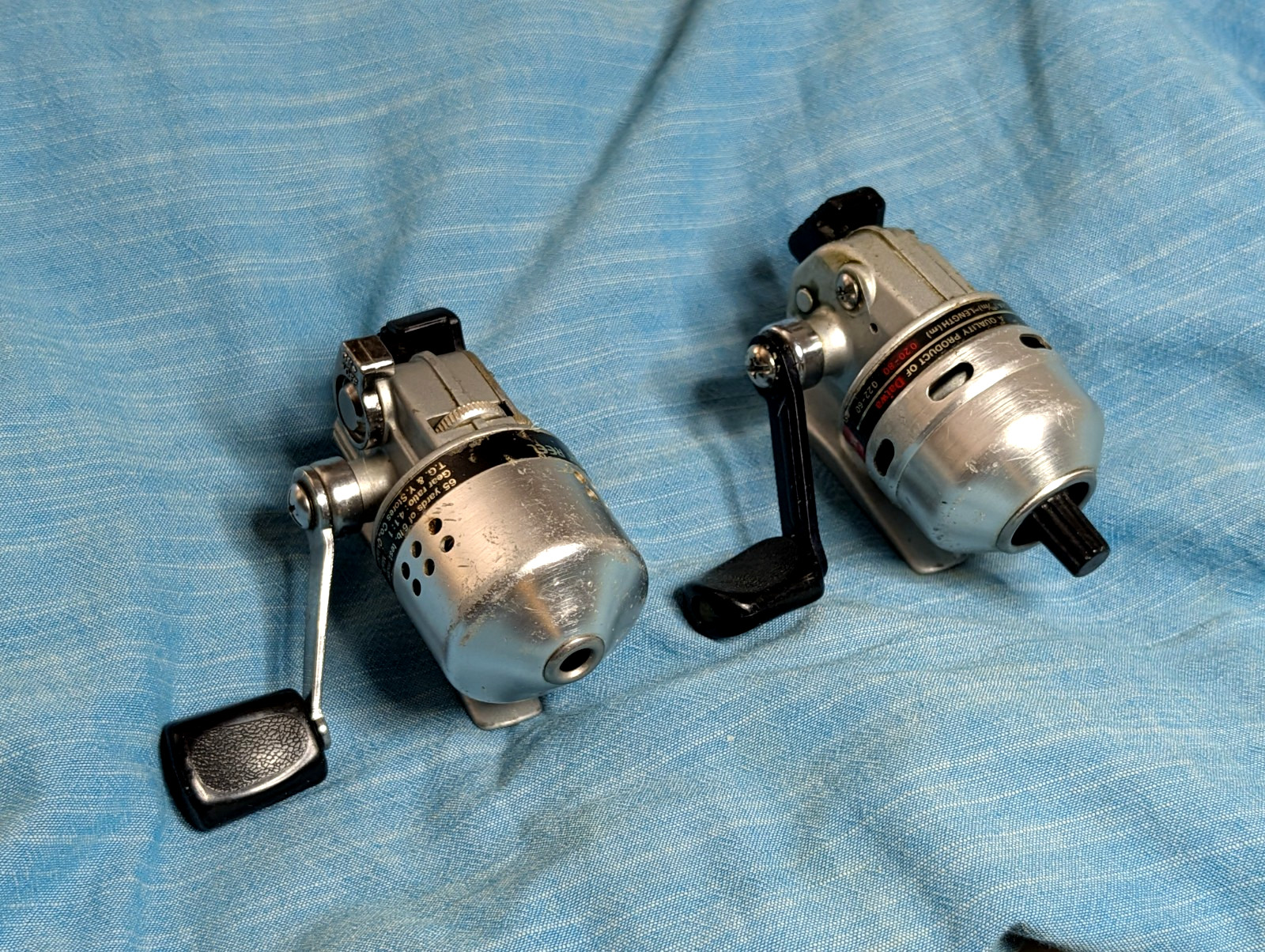 🎣2 Vintage Daiwa Mini-cast Ultra-Light Spin-cast Reels Made in Korea🎣