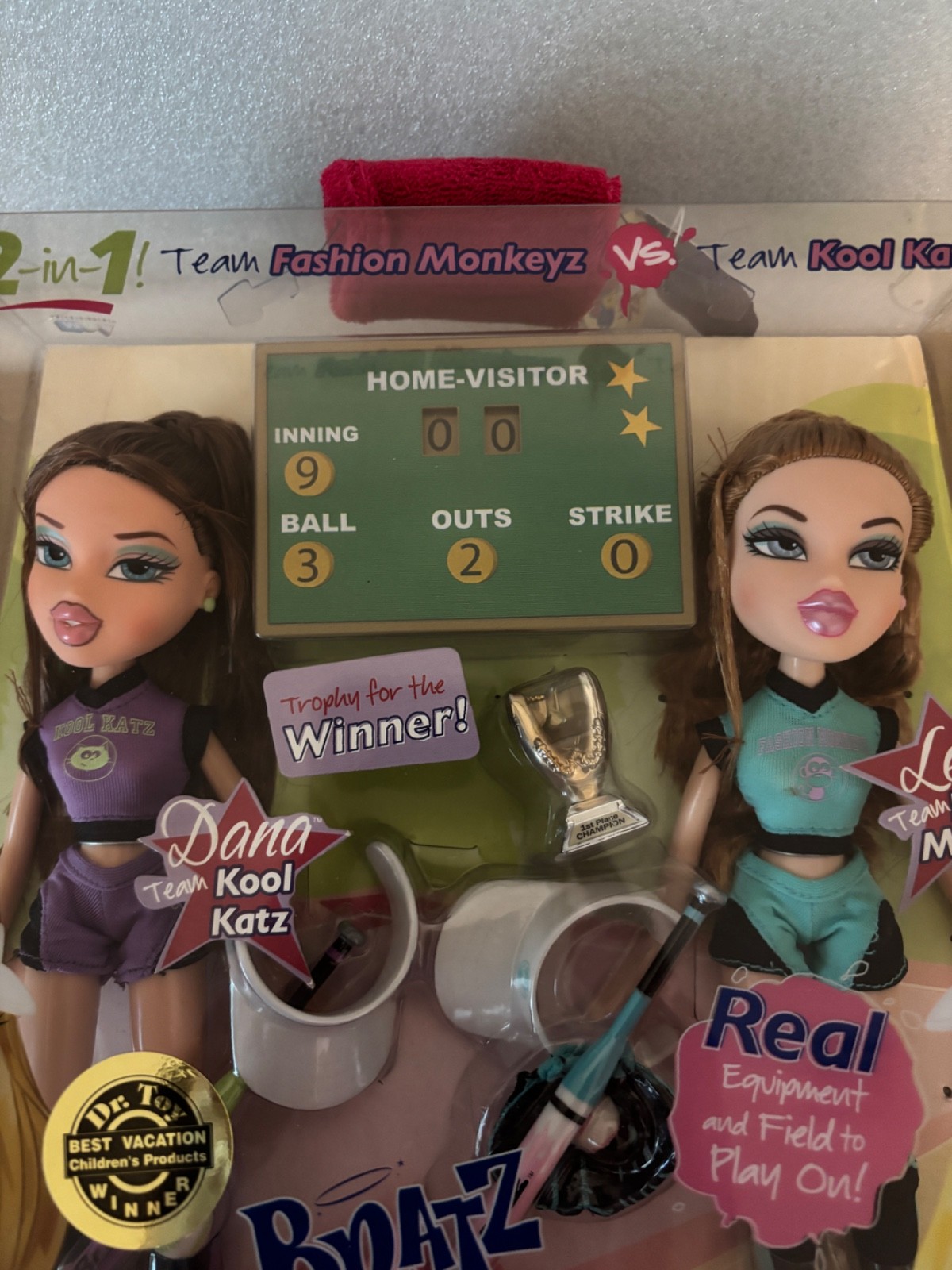 Bratz Play Sportz Sportz Teamz Dana and Leah Softball Bratz Play Sportz Sportz Teamz Dana and Leah Softball
