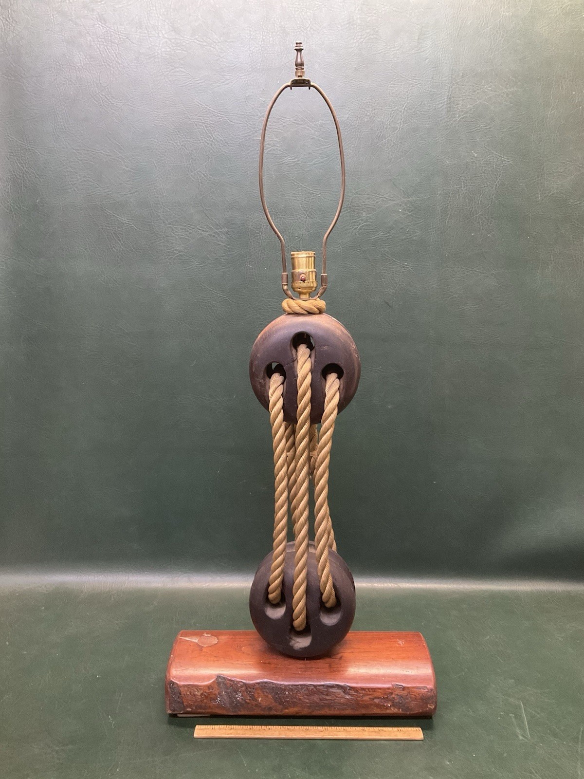 Antique 19C Nautical Rigging Rope Sailing Dead Eye LIGNUM VITAE Lamp Antique 19C Nautical Rigging Rope Sailing Dead Eye LIGNUM VITAE Lamp