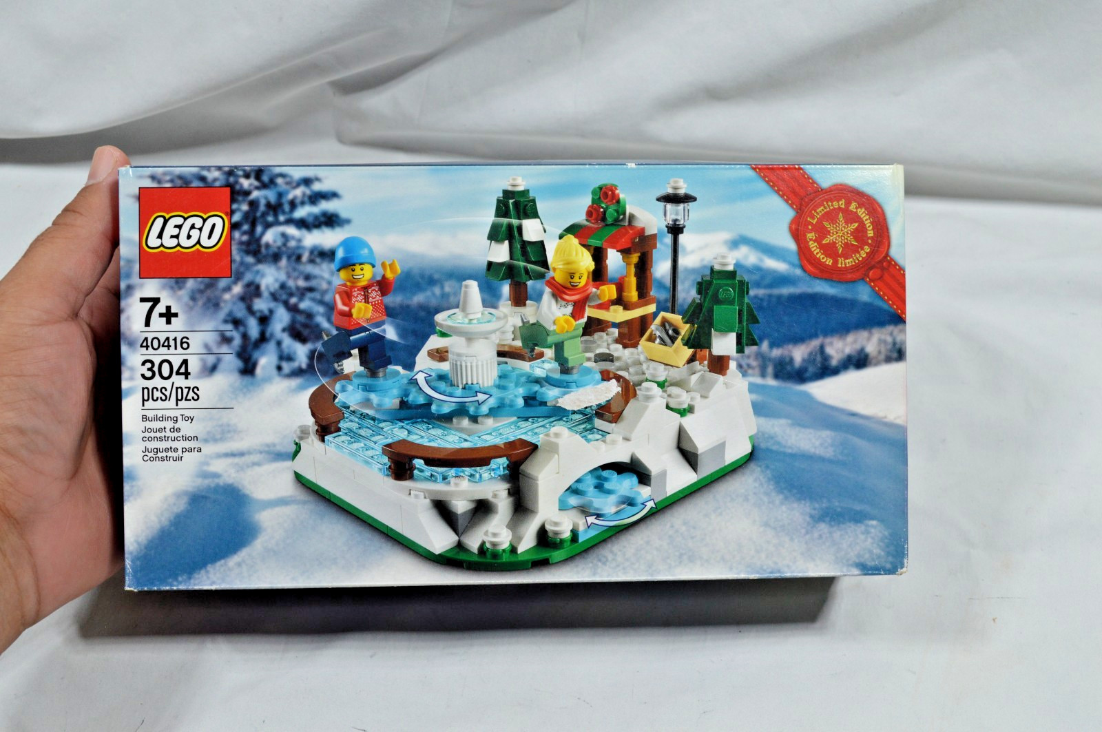 New & Sealed Lego Seasonal: Ice Skating Rink, 40416 *SEE PICS*