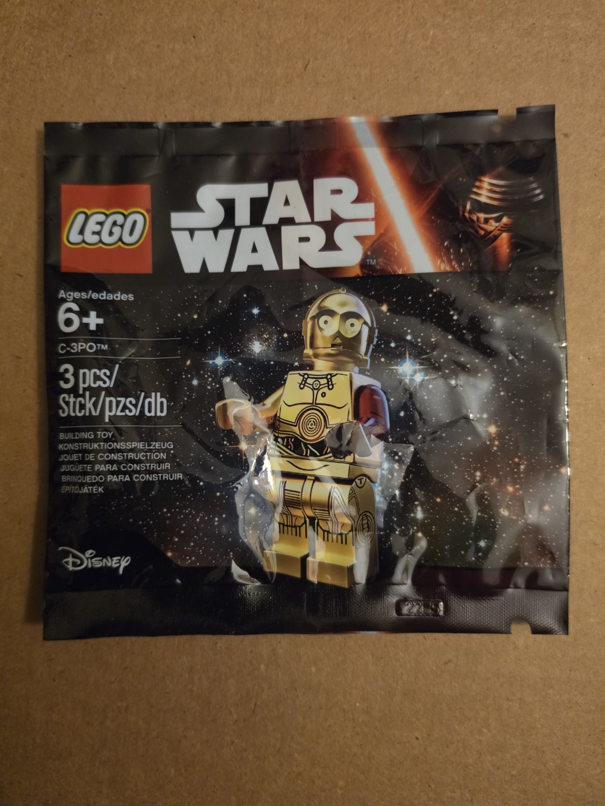 LEGO Star Wars 5002948 C-3PO Red Arm Minifigure Polybag New Sealed 2015 Promo LEGO Star Wars 5002948 C-3PO Red Arm Minifigure Polybag New Sealed 2015 Promo