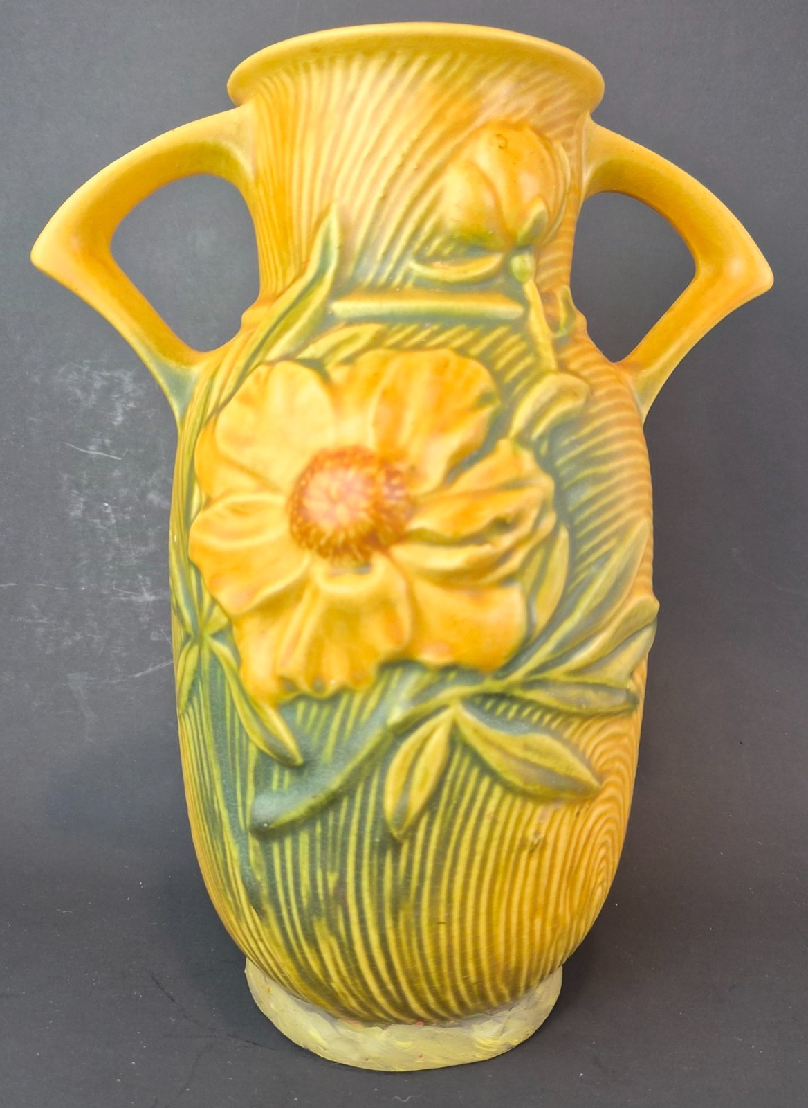 Chipped 1942 Roseville Pottery Peony Yellow Gold Handled Vase 64-9 Art Deco 9.5 Chipped 1942 Roseville Pottery Peony Yellow Gold Handled Vase 64-9 Art Deco 9.5