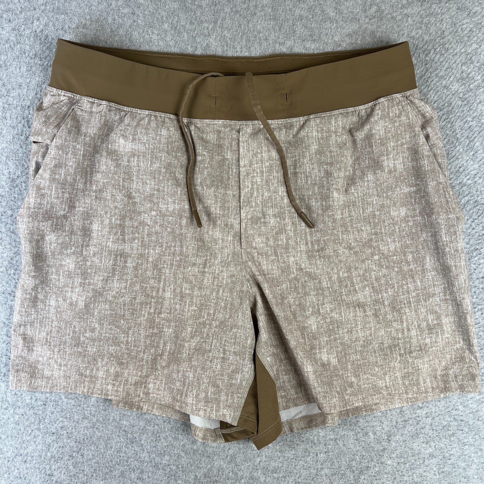 Lululemon T.H.E Linerless 5\