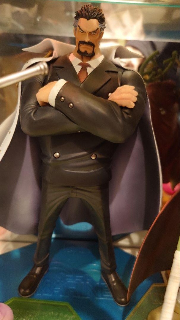 Limited Edition One Piece Garp P.o.p. Don Quijote Exclusive No Box