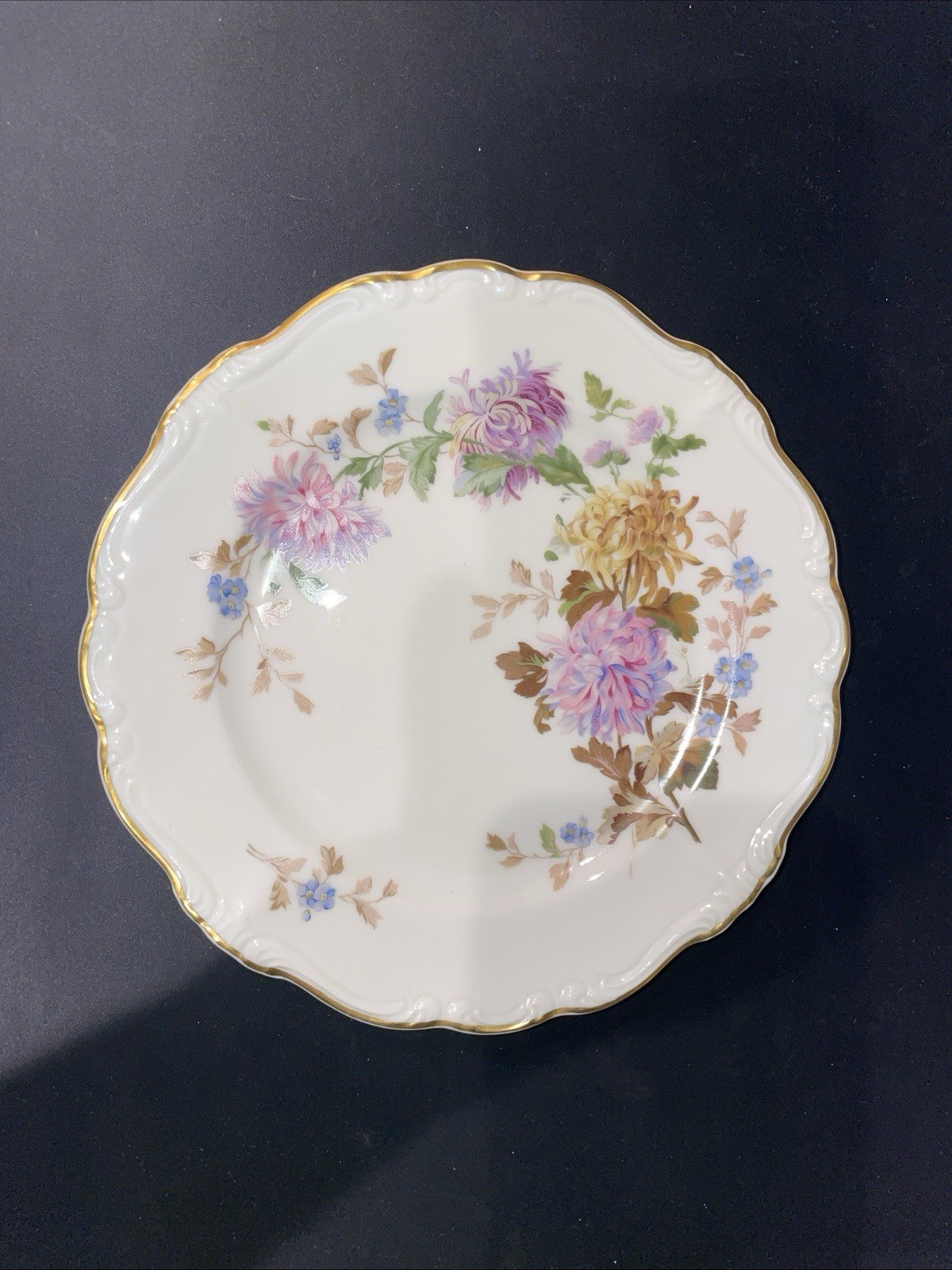 Rosenthal CONTINENTAL (ivory) Germany Daphne (Pompadour) - plate approx 6 3/8” Rosenthal CONTINENTAL (ivory) Germany Daphne (Pompadour) - plate approx 6 3/8”