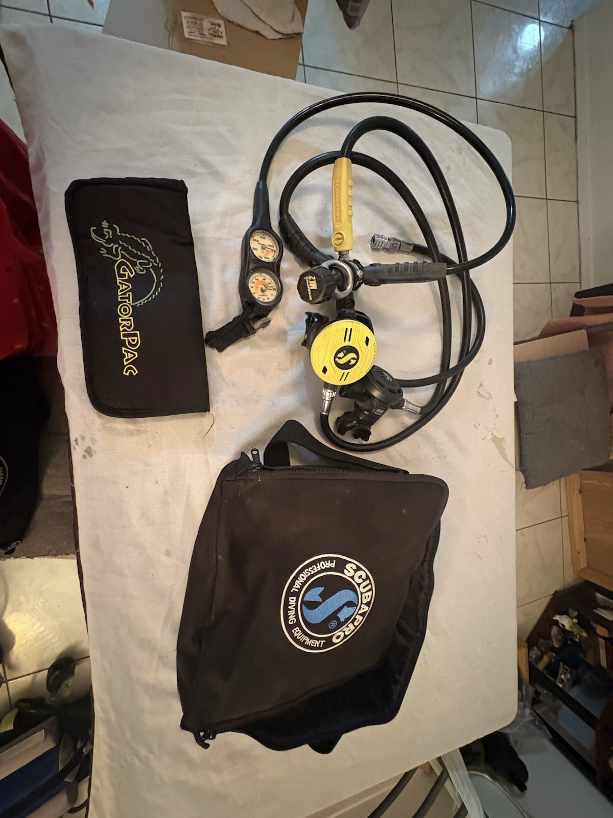 ⁠Scubapro MK2 Scuba Diving Regulator Set 1st 2nd Stage Gauge Case