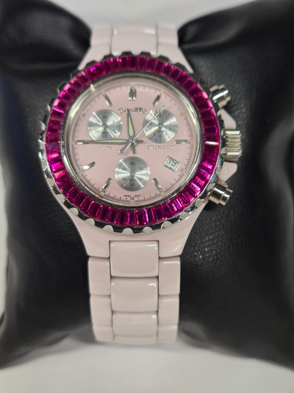 Giantto Titanic Pink Ceramic Chronograph Ruby Colored Bezel/ new battery Giantto Titanic Pink Ceramic Chronograph Ruby Colored Bezel/ new battery
