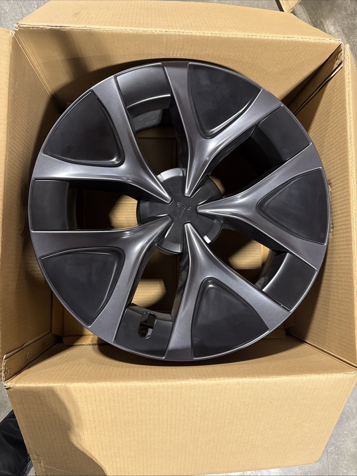 OEM Tesla Model Y 2026 21x9.5 Front Wheel Arachnid 2.0 21\ OEM Tesla Model Y 2026 21x9.5 Front Wheel Arachnid 2.0 21\