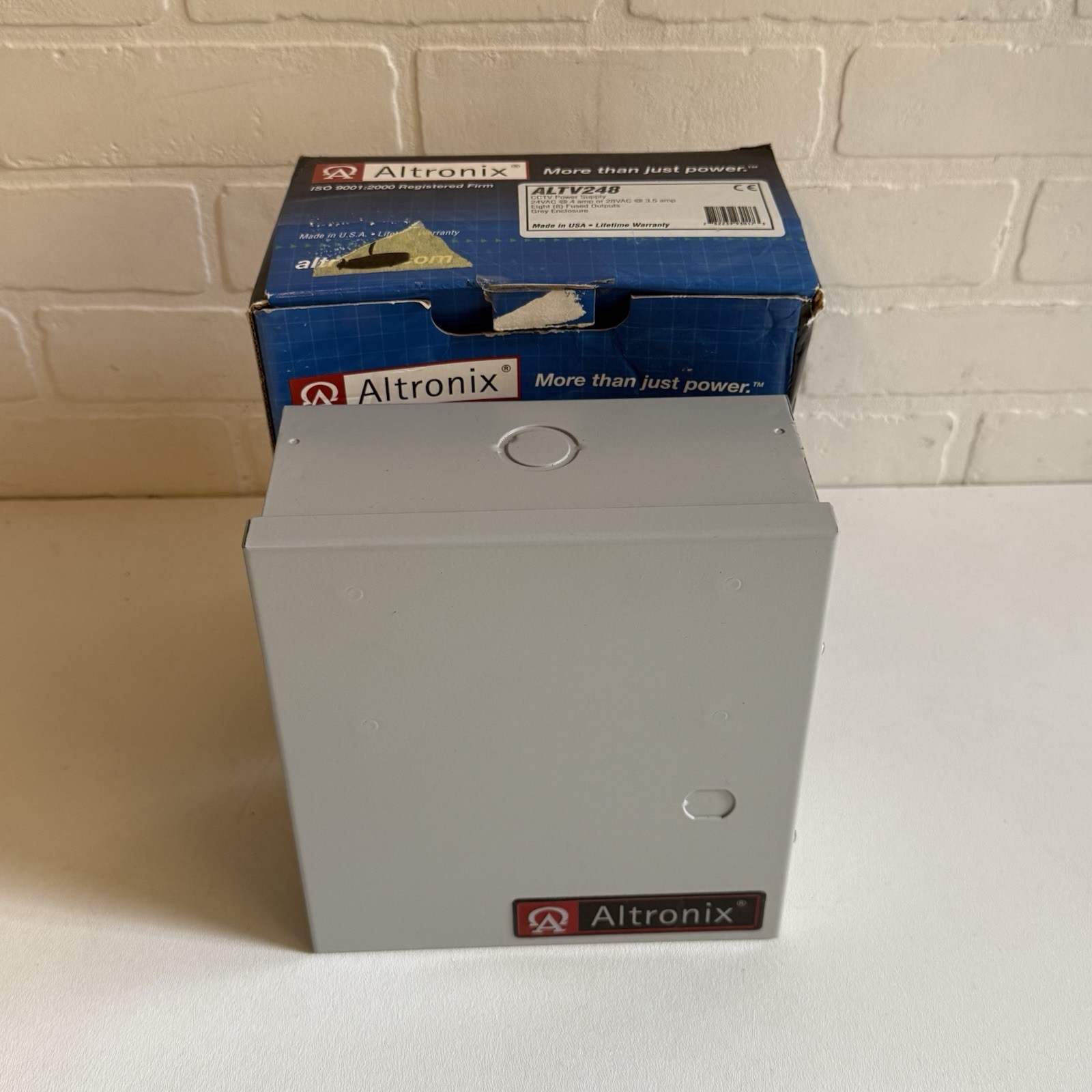 NEW - ALTRONIX ALTV248 CCTV Power Supply, 8 Fused Outputs, 24/28VAC