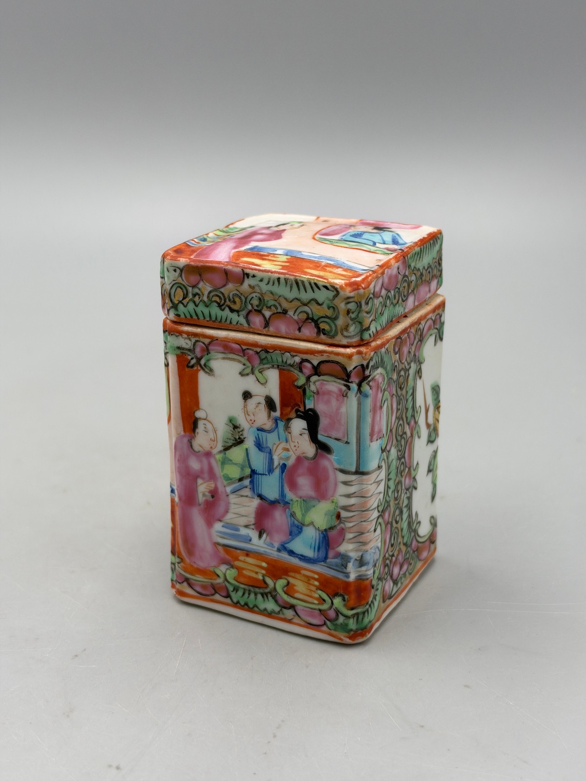 Antique Qing Chinese Export Canton Rose Mandarin Small Square Trinket Box