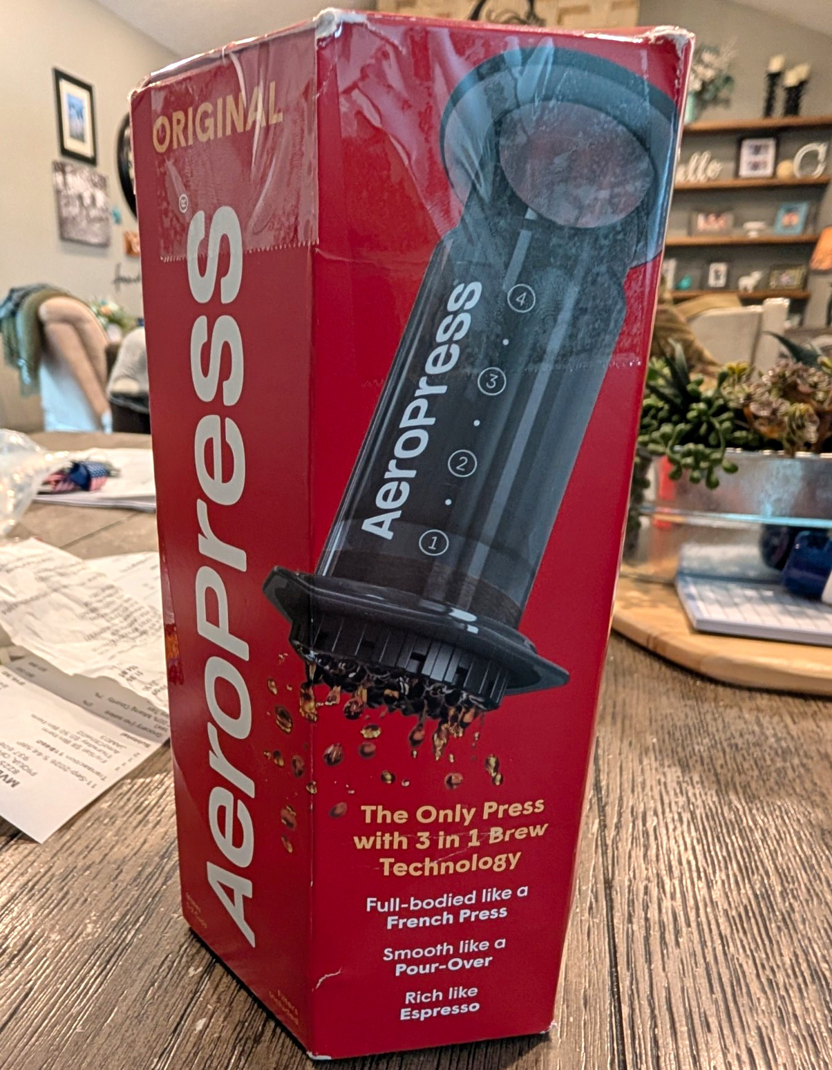 AeroPress Original Coffee Press Manual Brewer, Black Matte, Coffee/Espresso