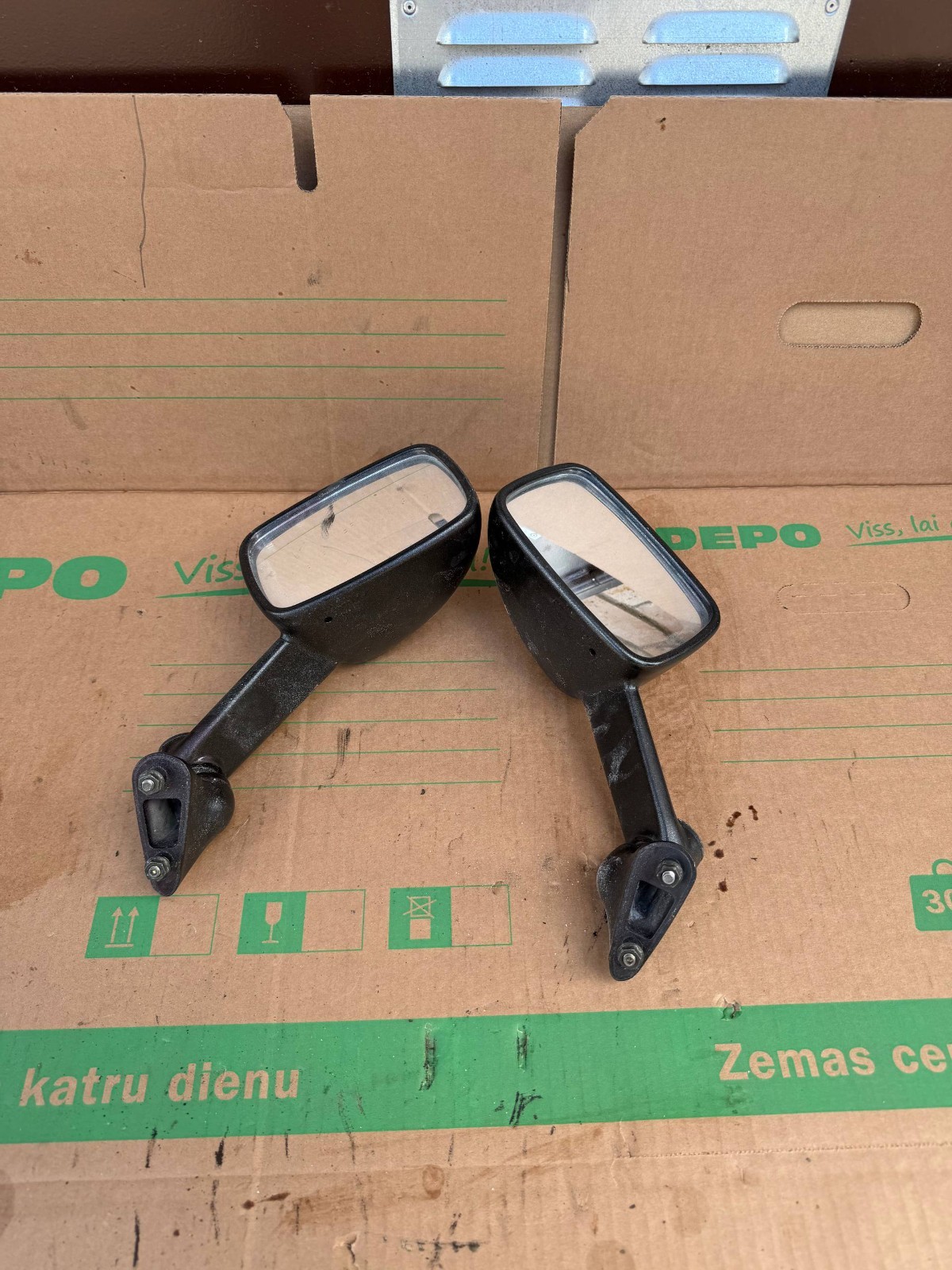 95 Kawasaki ZX 6E ZX600 Ninja Mirrors Left Right 95 Kawasaki ZX 6E ZX600 Ninja Mirrors Left Right